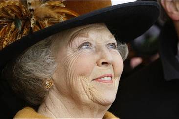 Koningin Beatrix maakt zich zorgen over internet