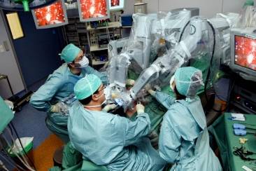 TU Eindhoven start RoboEarth-project