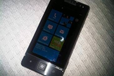 Windows Phone 7-telefoon van Asus duikt op