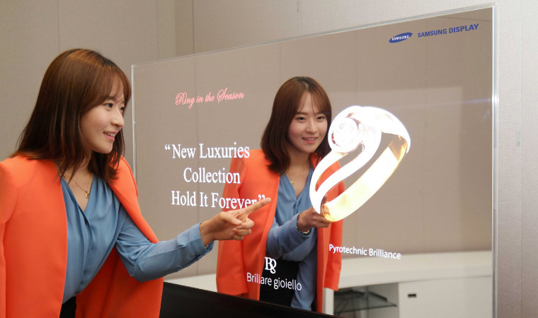 Samsung toont 55 inch transparante en spiegel OLED-schermen