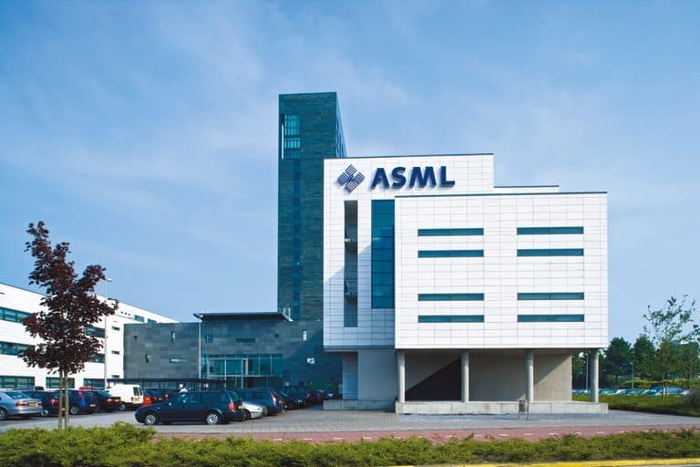 ASML heeft 18 EUV-machines in bestelling staan