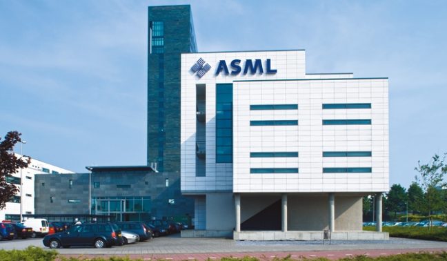 ASML heeft 18 EUV-machines in bestelling staan