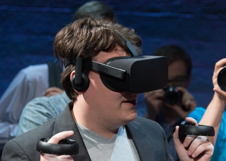 Oculus-oprichter Palmer Luckey stapt op bij Facebook