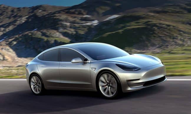 Eerste Tesla Model 3’s worden eind deze maand geleverd