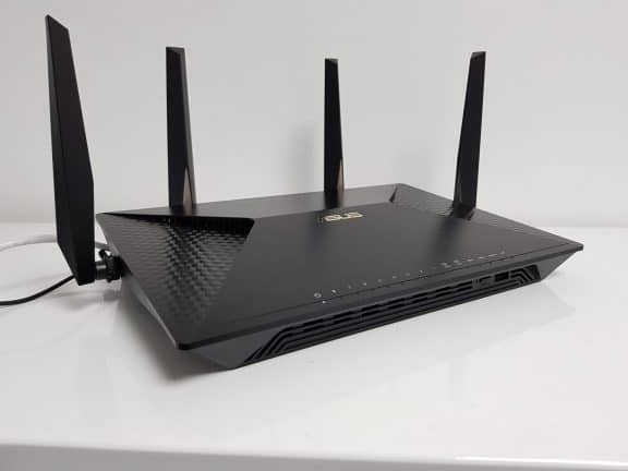 Review: Asus BRT-AC828 – router met 10 netwerkaansluitingen