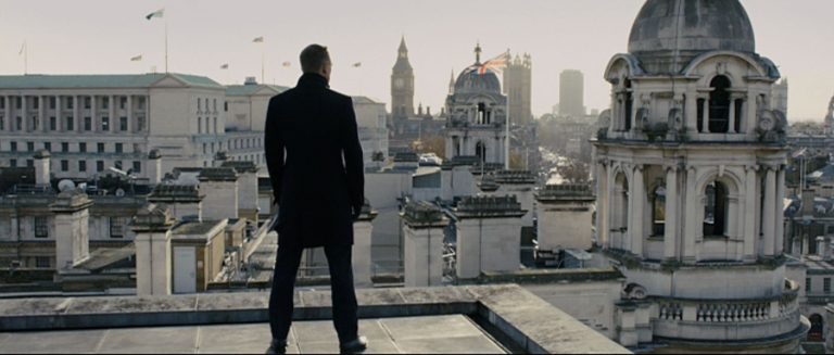 Apple en Amazon zitten achter rechten op James Bond-franchise aan