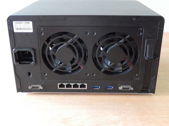 Synology DS3018xs_back