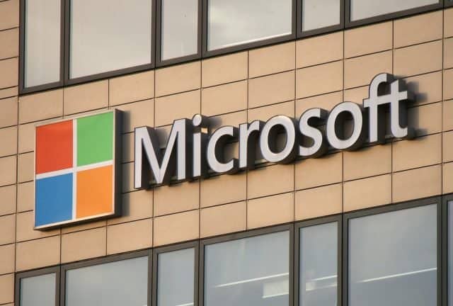 ‘Microsoft stelt 2020 lancering Windows 10X-devices uit’