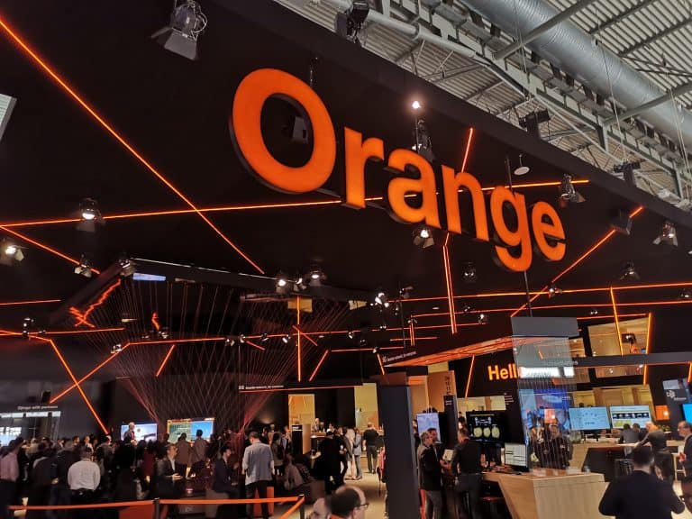 Orange bevestigt datalek: bedrijfsdocumenten op straat