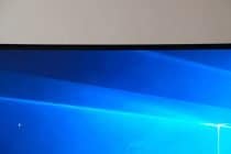 De Philips Brilliance 499P9H, een monitor met een blauw scherm erop, is een indrukwekkend scherm met hoge resolutie, ontworpen voor meeslepende kijkervaringen.