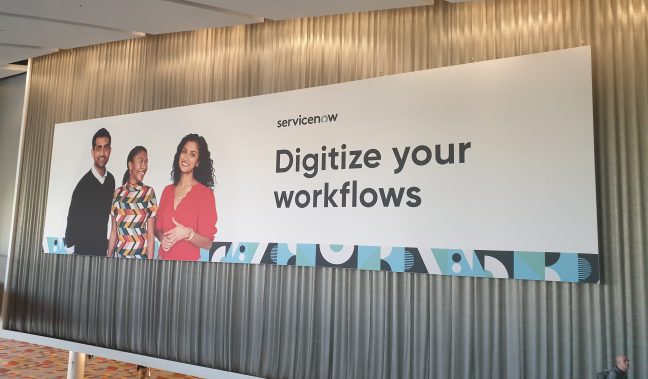 Een grote banner met de tekst digitaliseer uw workflows met ServiceNow.