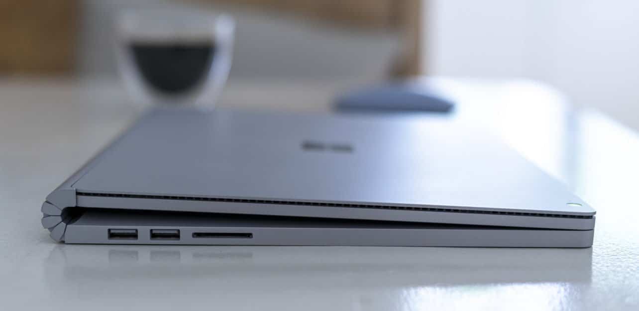 Microsoft Surface Book 3 gleuf