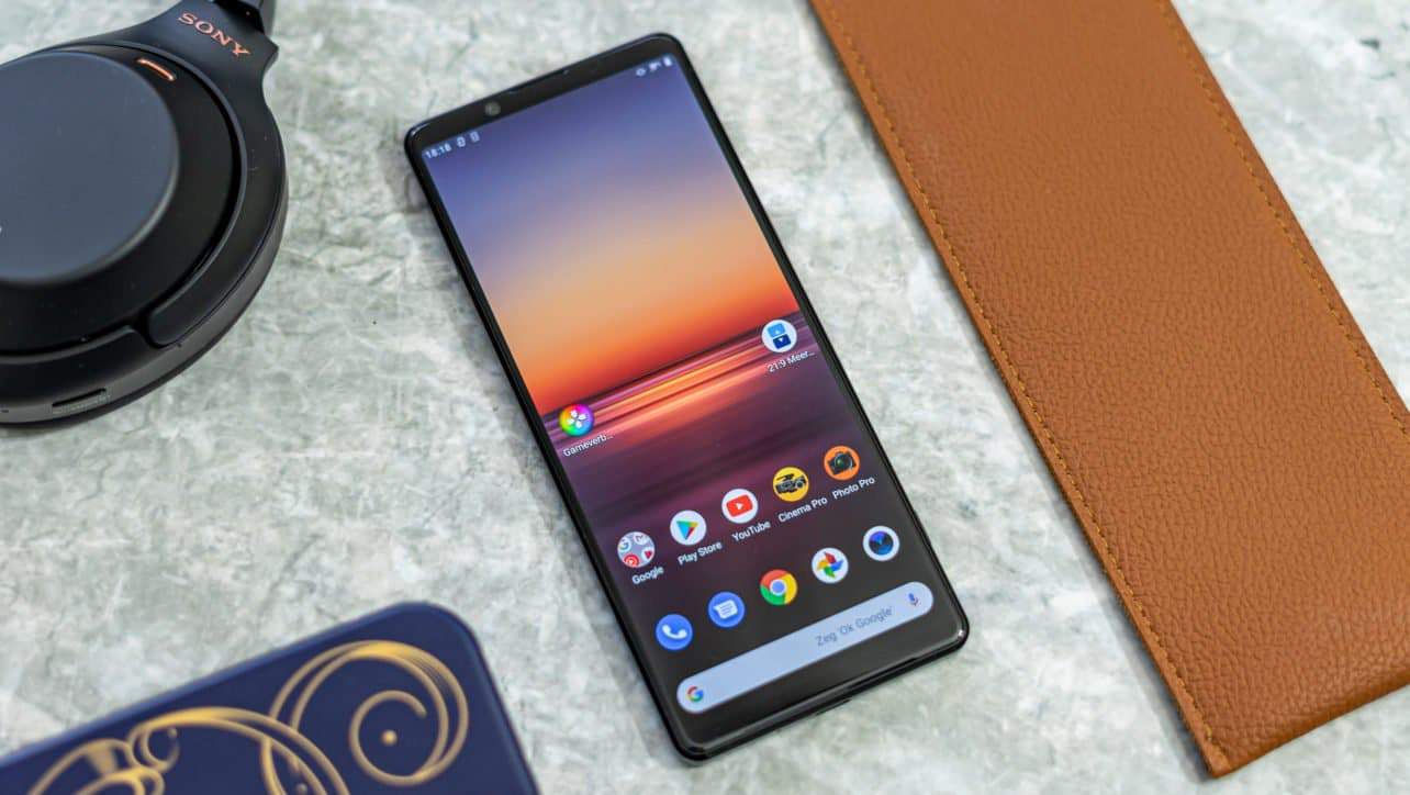 Sony Xperia 1 II display