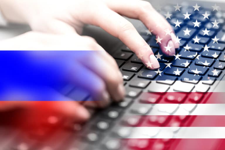 Minister van Defensie VS beveelt stop op cyberoperaties tegen Rusland