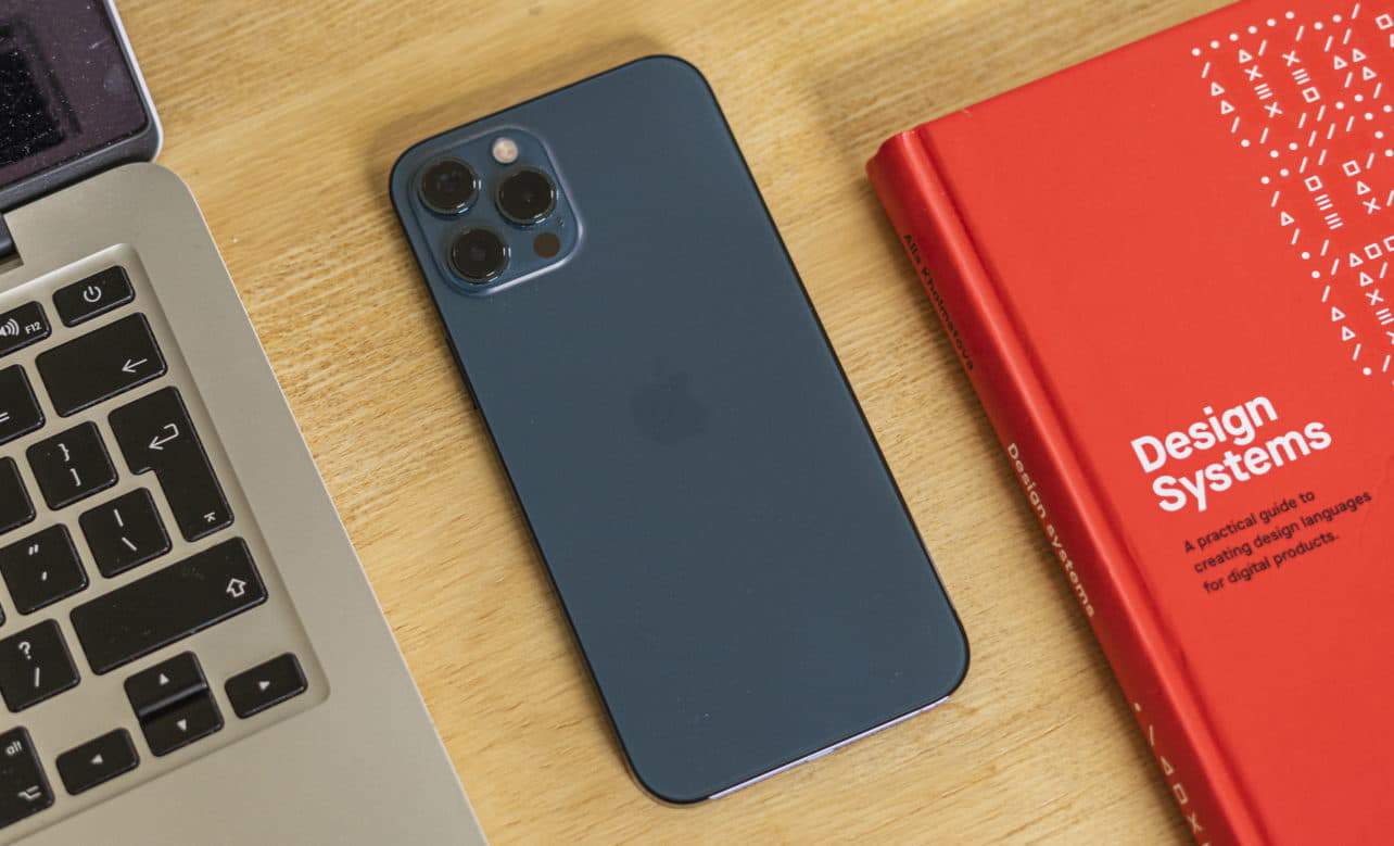 Apple iPhone 12 Pro Max review achterkant Apple iPhone 12 Pro Max review achterkant