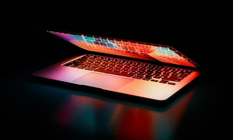 Apple heeft patent voor MacBook met twee schermen