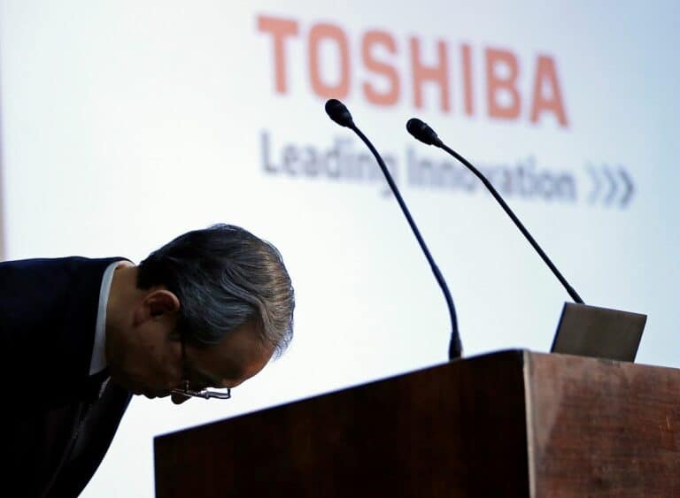 CEO Tsunakawa van Toshiba stapt onverwacht op