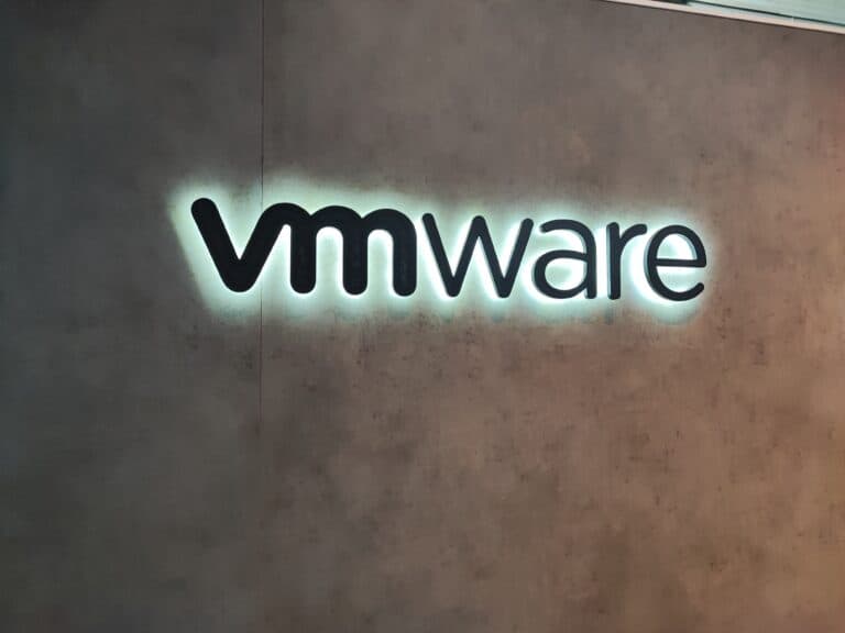 VMware lost kwetsbaarheden op in verlopen versies ESXi en Workstation