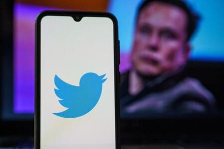 Oude Twitter-leiding klaagt Elon Musk aan over ontslagvergoeding