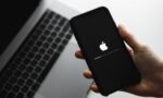 Uitgeschakelde iPhones blijven bereikbaar, ook voor malware