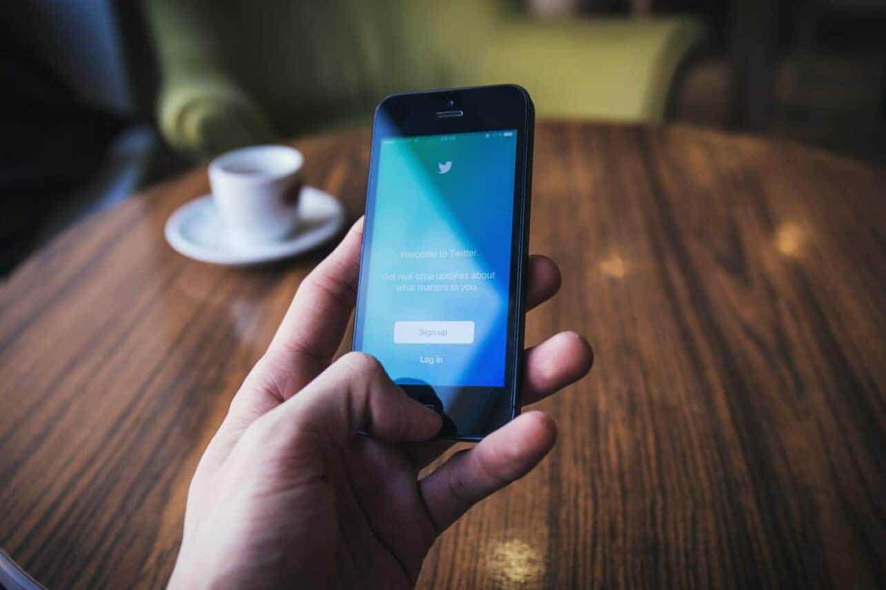Un ministre français prêt à interdire Twitter