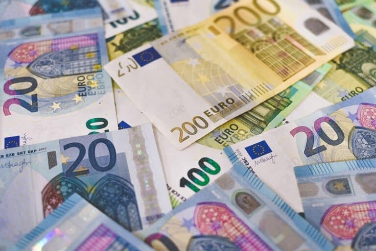 Salesnudge uit België haalt half miljoen euro op