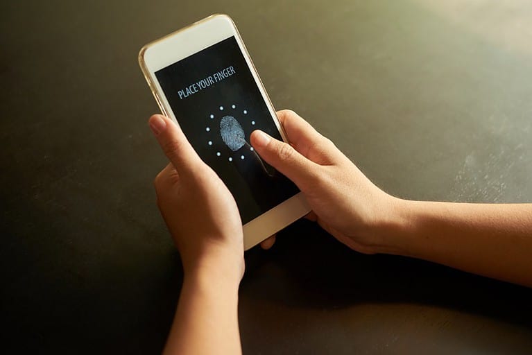 ‘Vingerafdrukscan Android te kraken door brute-force techniek’
