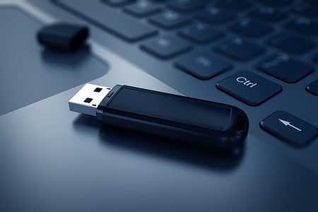 Enorme toename van USB-malware in eerste helft van 2023