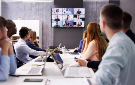 Zoom en Microsoft nemen hybrid meetings op de schop, Cisco volgt