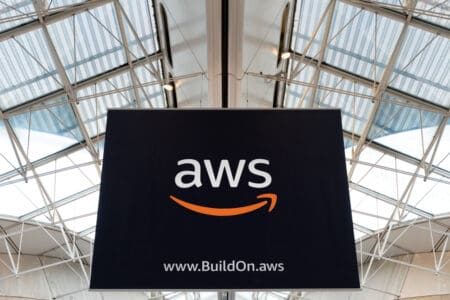 AWS ontslaat honderden werknemers terwijl concurrentie inloopt