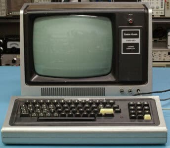 Uitvinder computertaal BASIC overleden