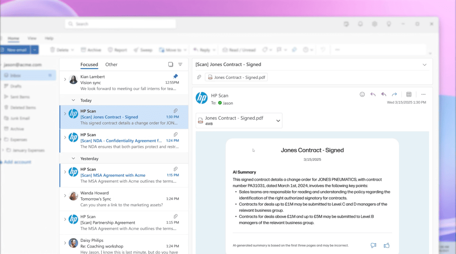 De interface van de e-mailclient toont een geopend bericht met de titel "Jones Contract - Signed", compleet met een PDF-bijlage en samenvatting. Links toont de inbox verschillende andere e-mails. Deze naadloze integratie is net zo intuïtief als AI in HP-printers en optimaliseert de workflow-efficiëntie.