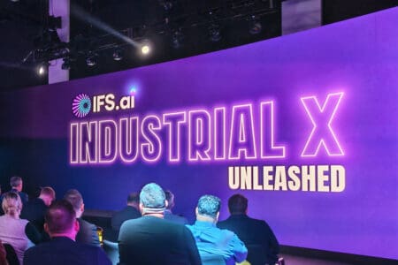 IFS werkt samen met Anthropic om AI in industriële omgevingen te versnellen