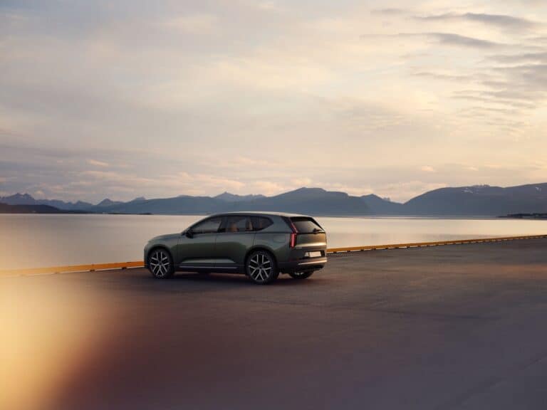 Volvo presenteert EX60 met eigen software-architectuur HuginCore