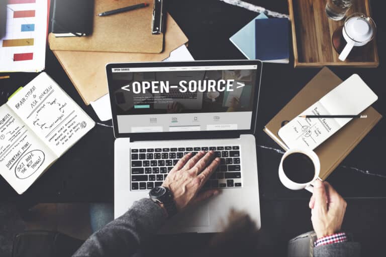 “Het is tijd voor een scherp, praktisch kader voor soevereiniteit: open source is sovereign source”