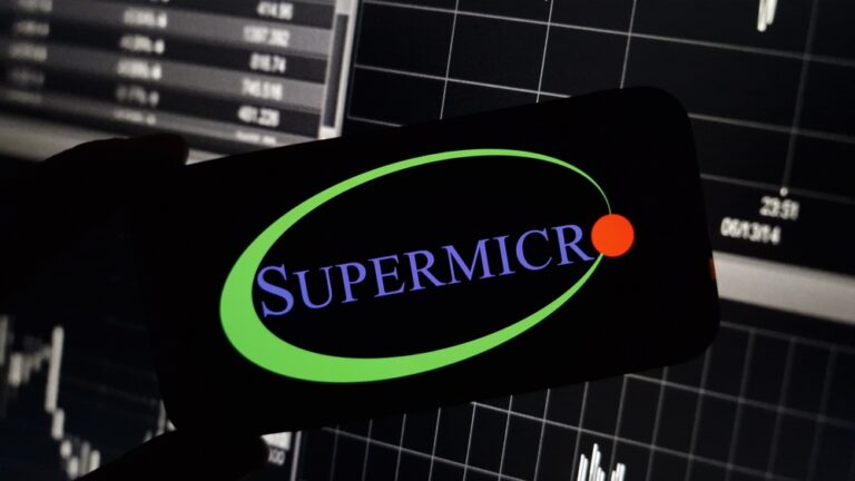 Nvidia-medewerker verdacht van smokkelen Supermicro-servers